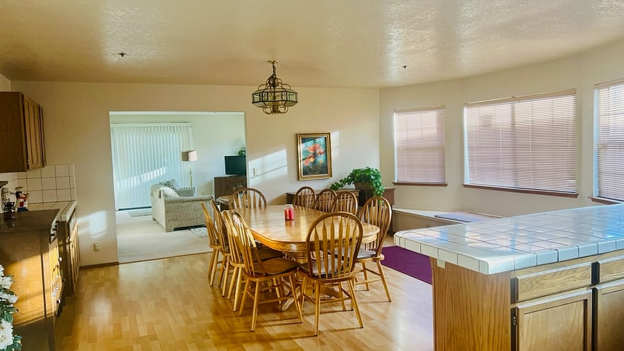 Common Area Kitchen Dining Eating Area