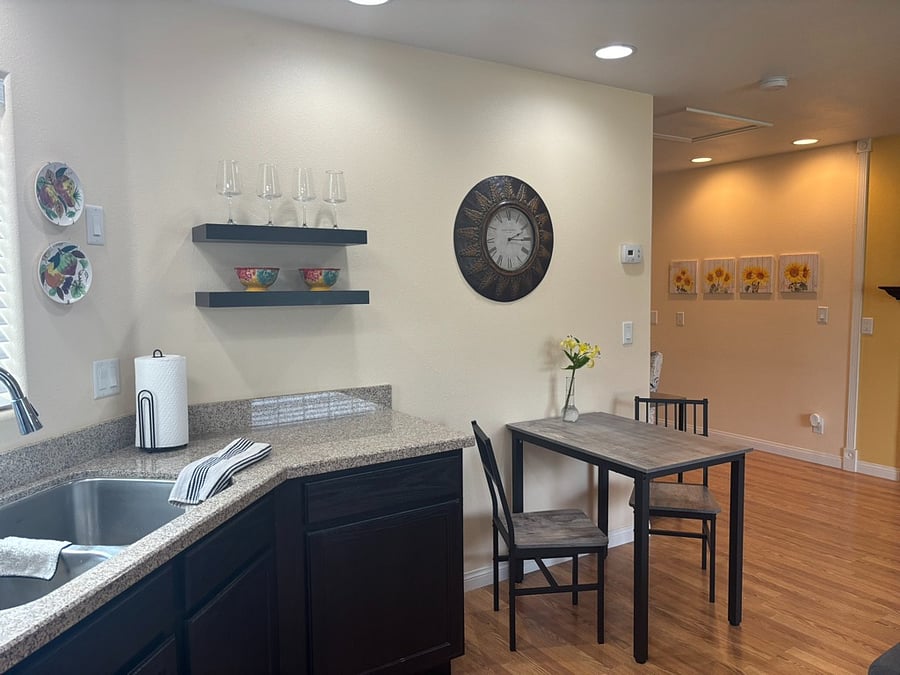 Kitchen / Dining Space