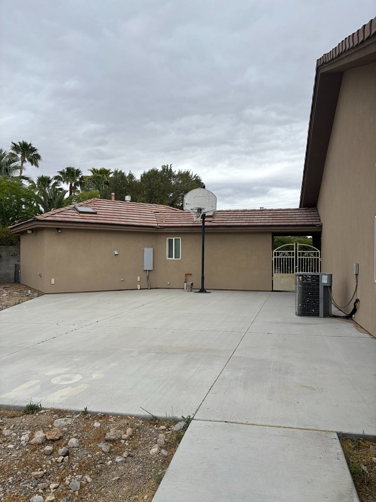 Gated Private Entry from side door to Garage
