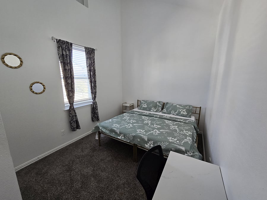 Furnished Finder property 988556_1 photo 26