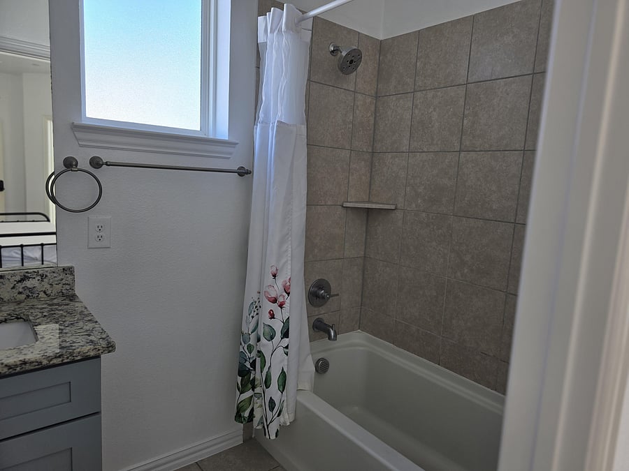 Furnished Finder property 988556_1 photo 23