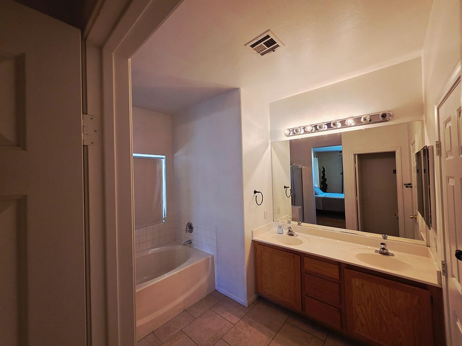 Furnished Finder property 988563_1 photo 17
