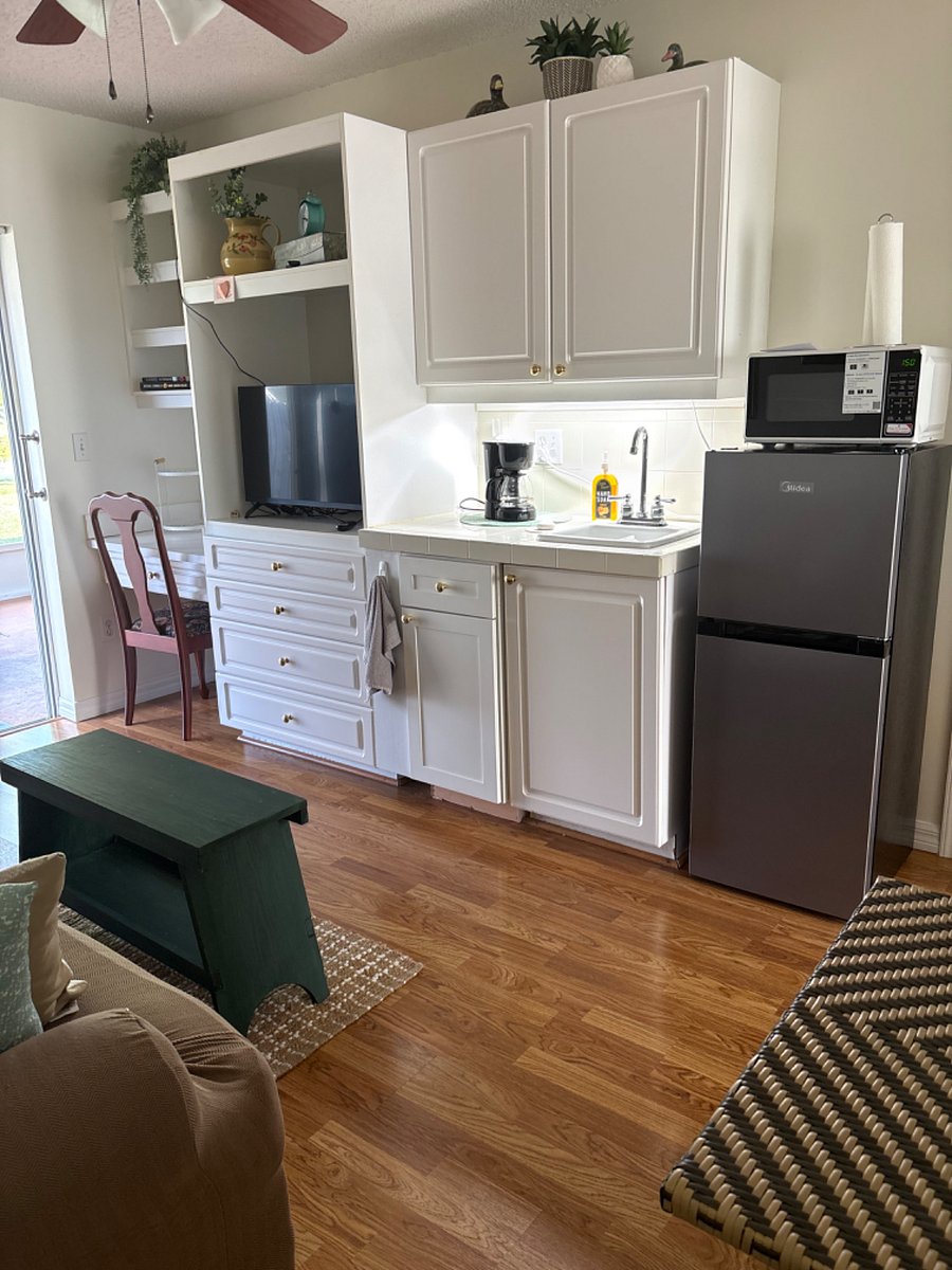 Furnished Finder property 988600_1 photo 6