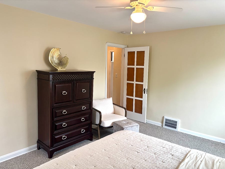 Large Primary sitting area