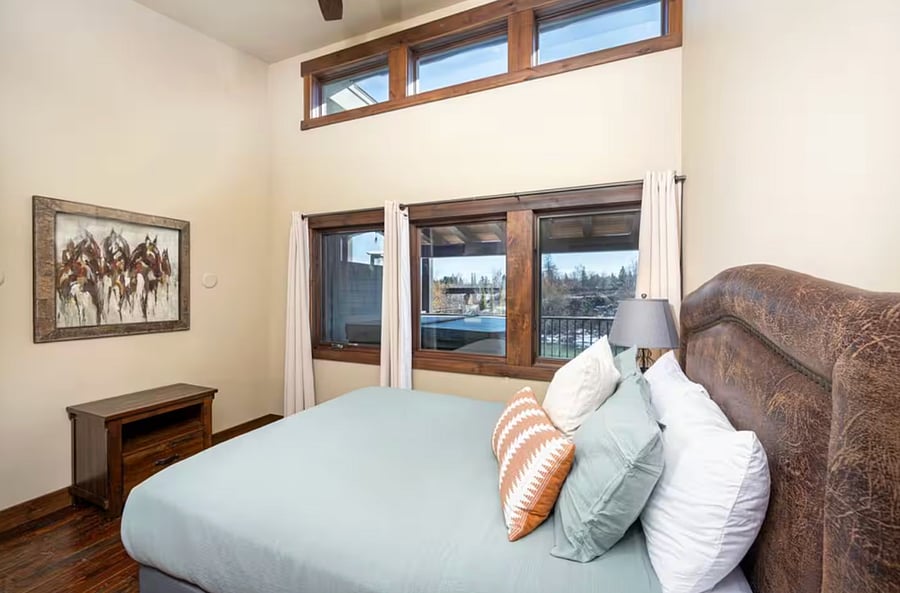 2nd bedroom