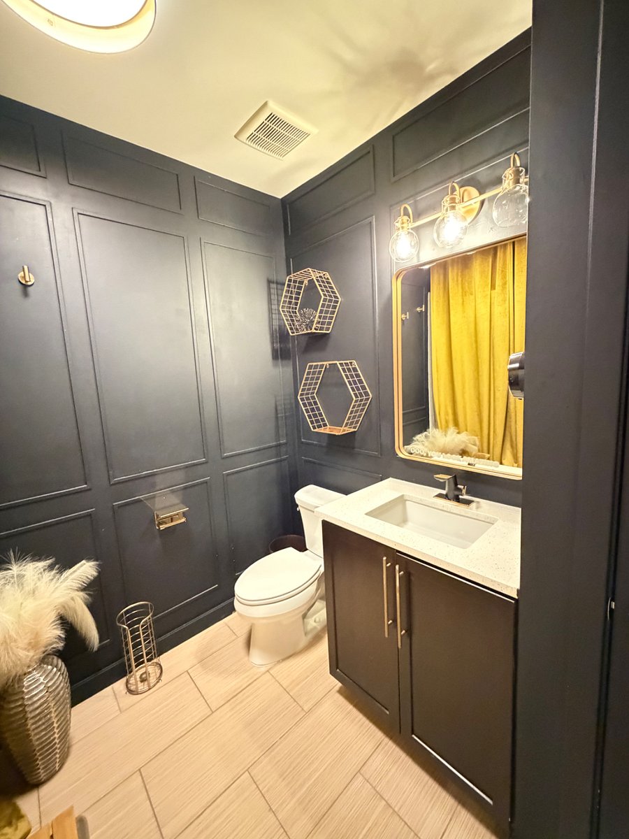 Private Bathroom for 2nd room
