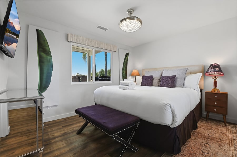 Guest bedroom 1