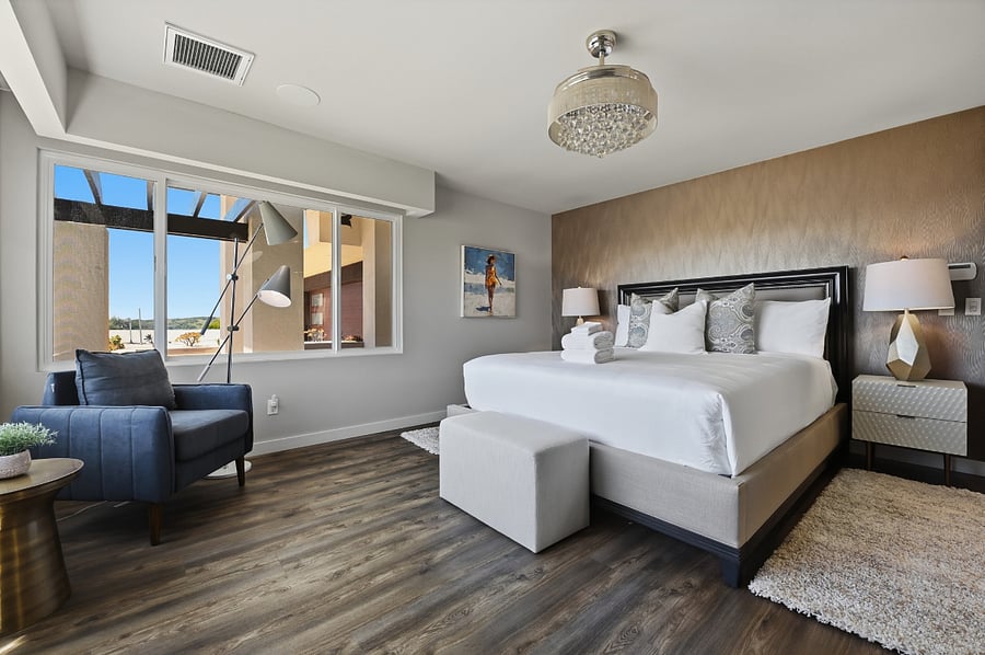 Primary suite