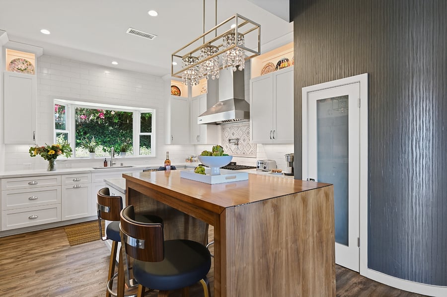 Kitchen with island and walk-in pantry