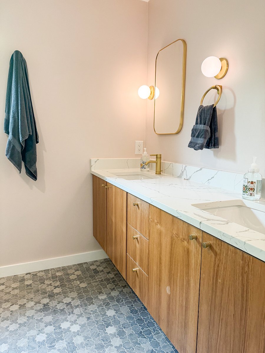 Double sinks and high end fixtures 