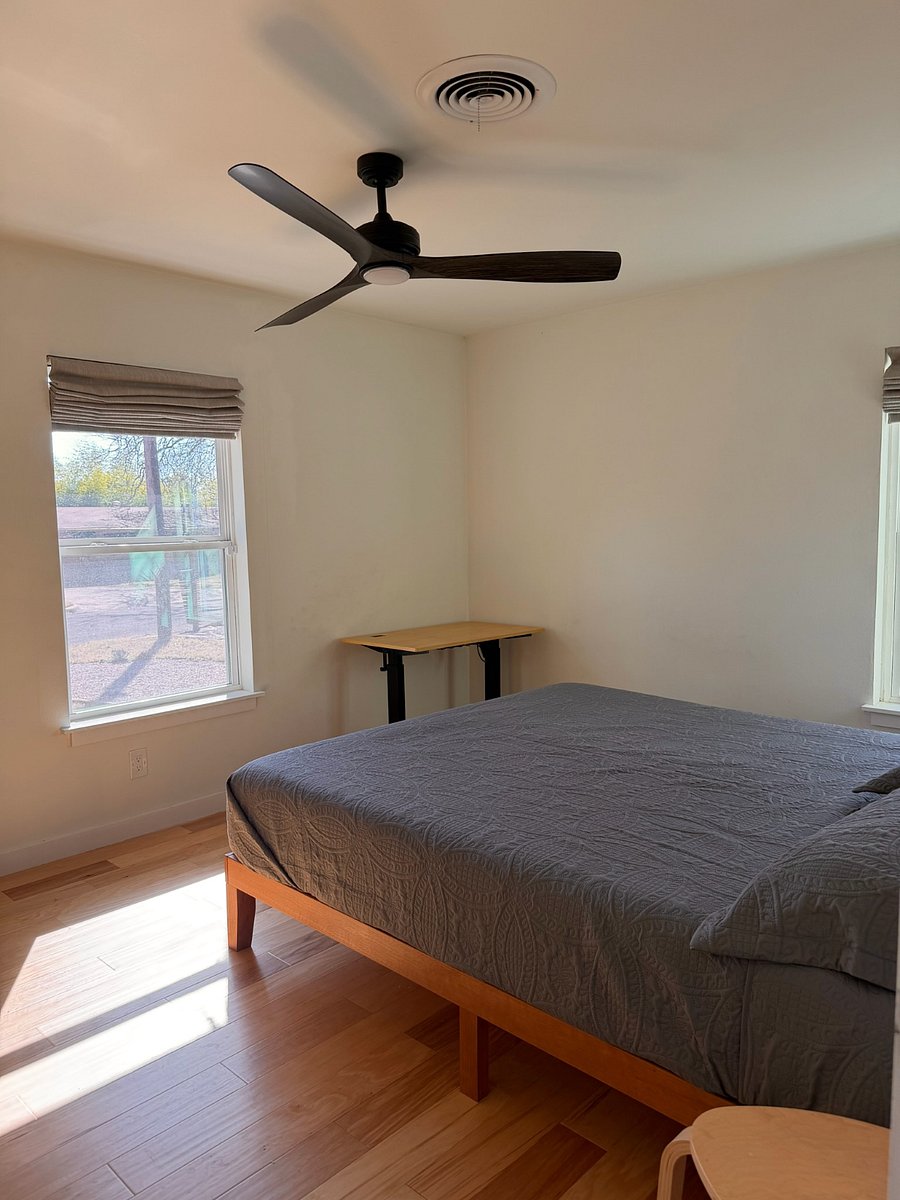 Master Bedroom w/ King Bed