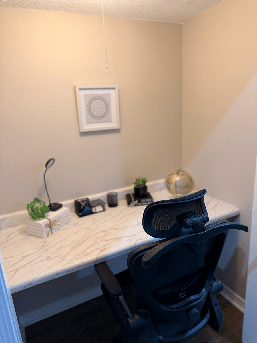 Downstairs workstation/ desk area