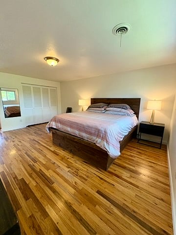 Primary Suite - King Bed, en-suite bath, 1 large reach-in closet, 1 walk-in closet, blackout shades (1 of 3)