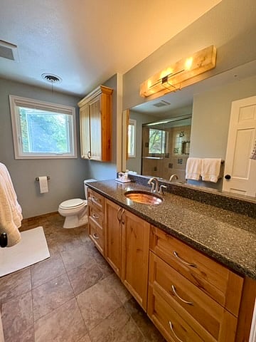 Guest Bathroom - Shower & Tub Combo (1 of 2)
