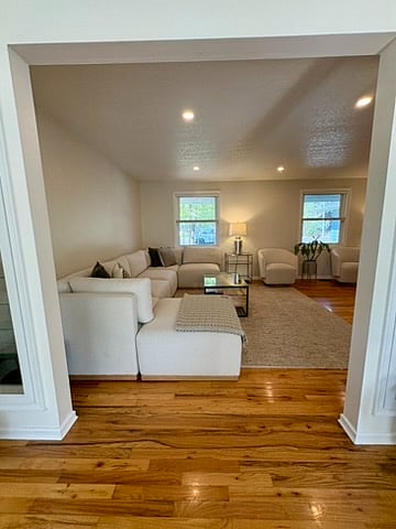 Main Living Room (4 of 4)
