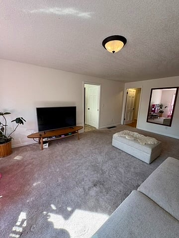 Family Room - Flex Space / Additional Lounge with Smart TV (2 of 2)