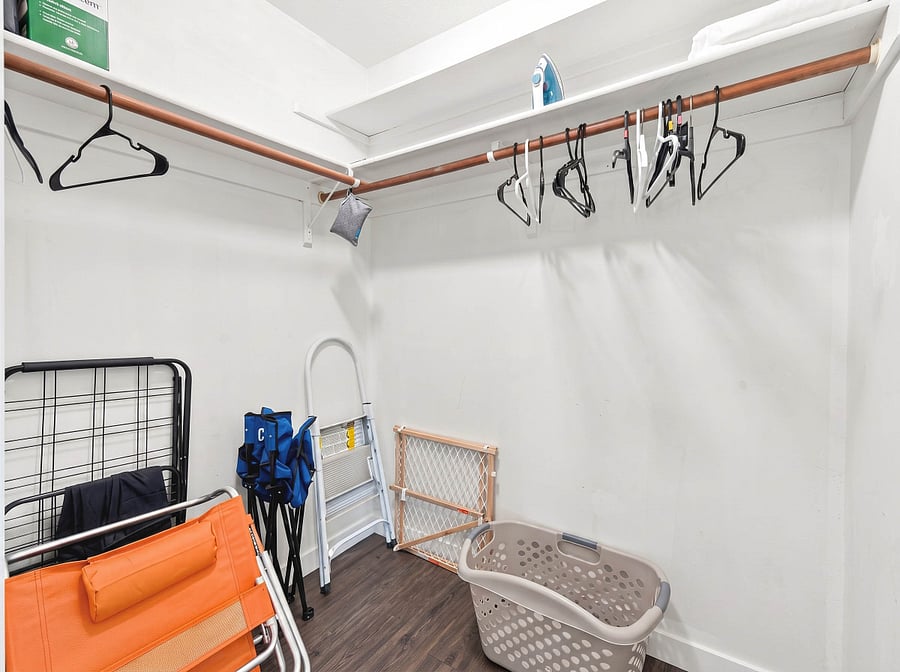 Walk in Closet