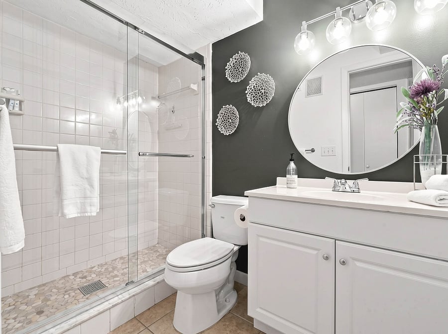 2nd Bathroom/Guest Bath