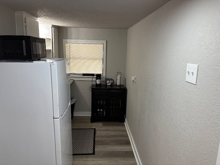 Kitchenette with fridge