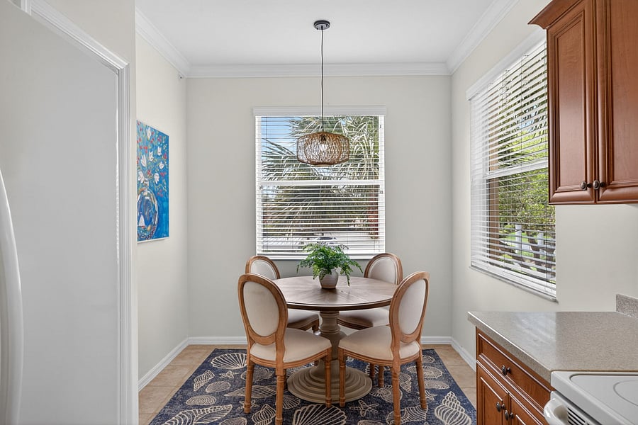 BREAKFAST NOOK