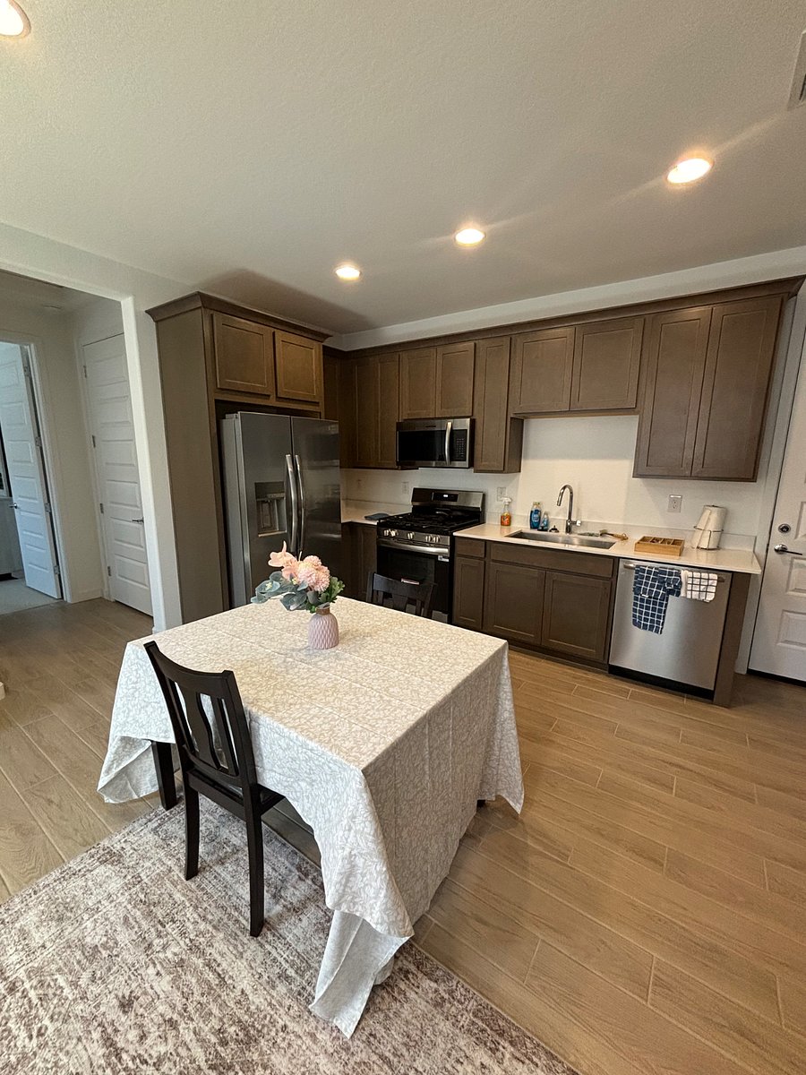 Dining plus kitche