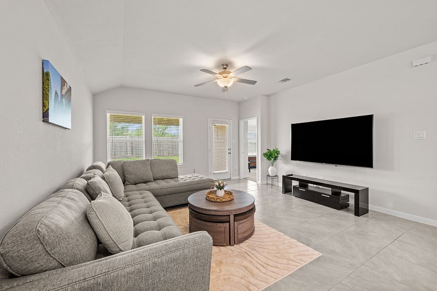 Spacious Family Room