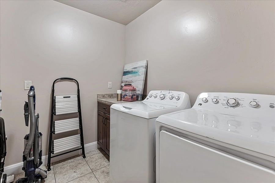 Furnished Finder property 989161_1 photo 12