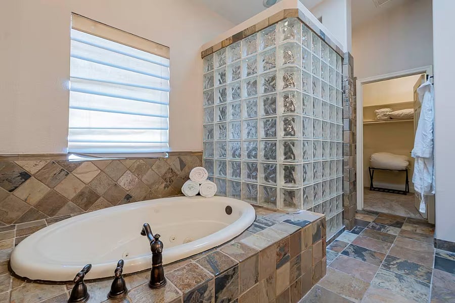 Furnished Finder property 989177_1 photo 26
