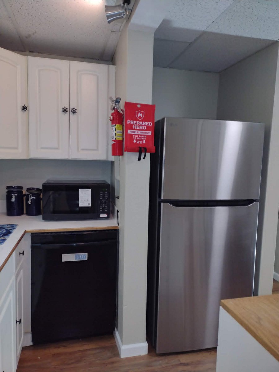 Kitchen NEW Fridge and Microwave