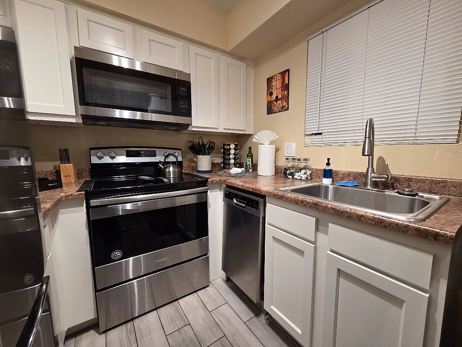 Furnished Finder property 989201_1 photo 12