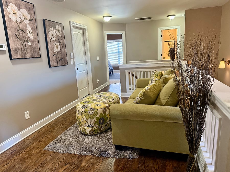 Upstairs sitting area