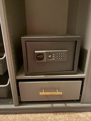Safe in Master bdrm closet