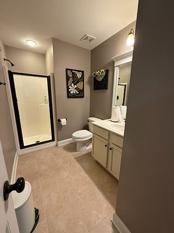 Bathroom 4 upstairs