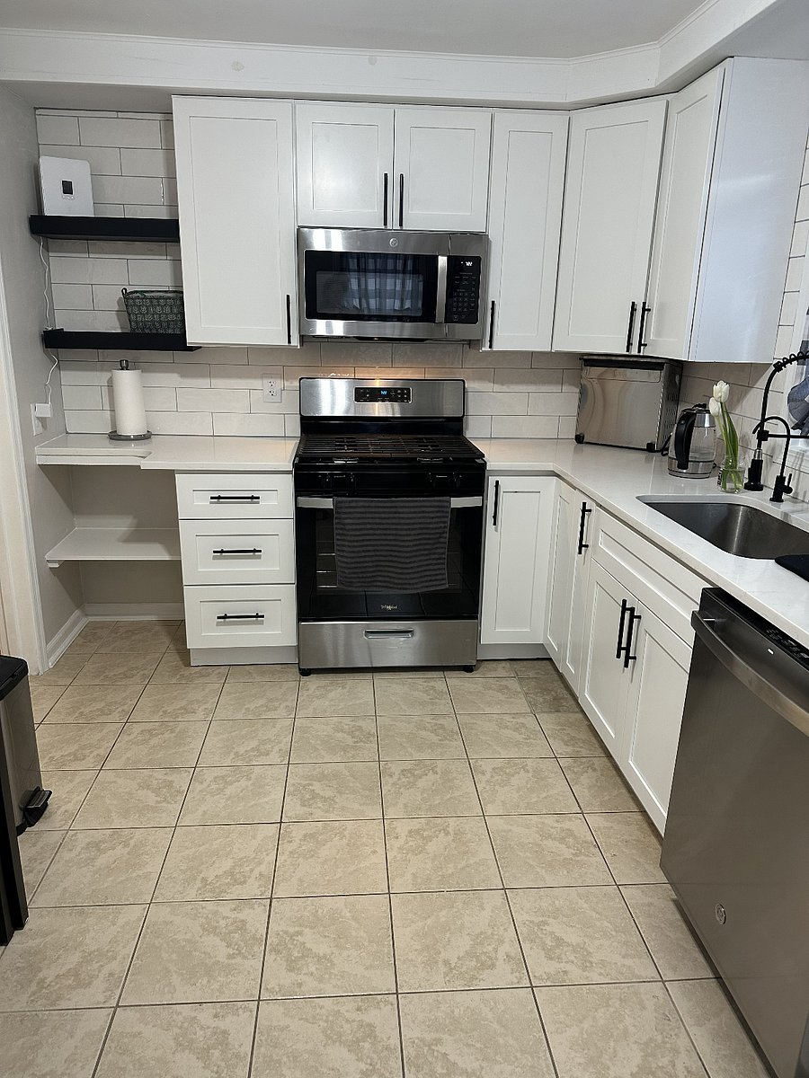 Kitchen -- oven, microwave, Ninja oven, hot pot, filtered water spout
