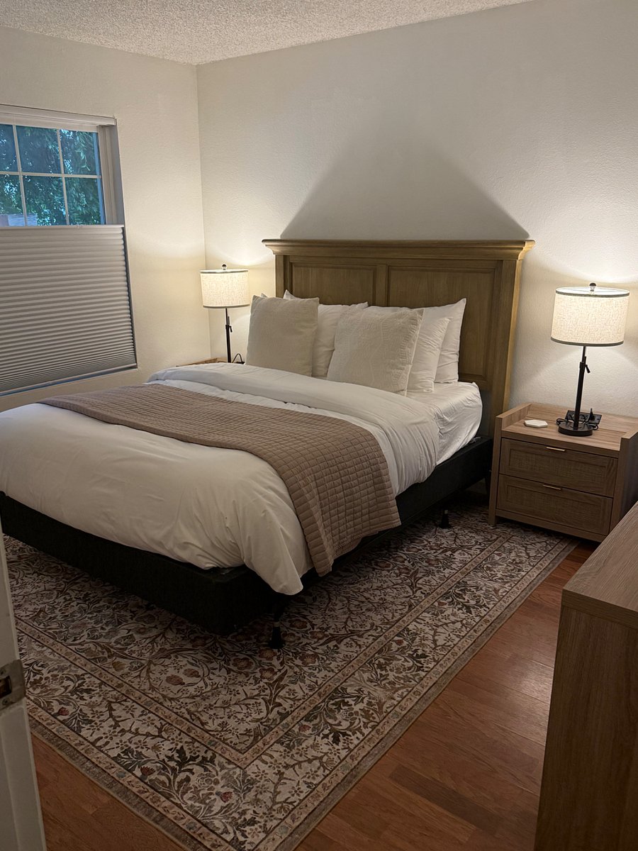 Room 3 - Master bedroom - Queen bed and private bathroom with shower only