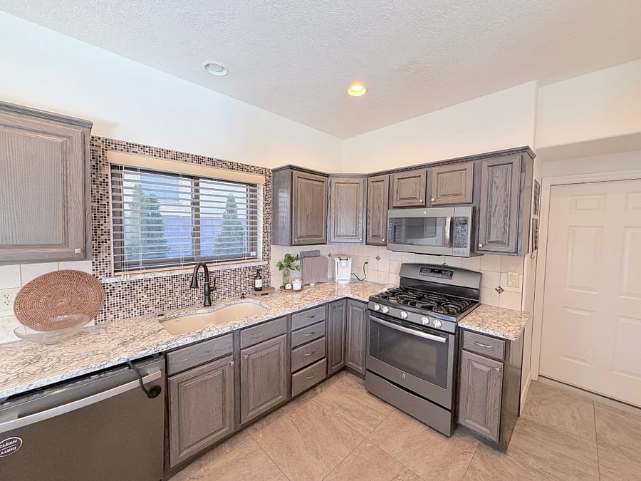Furnished Finder property 989381_1 photo 12