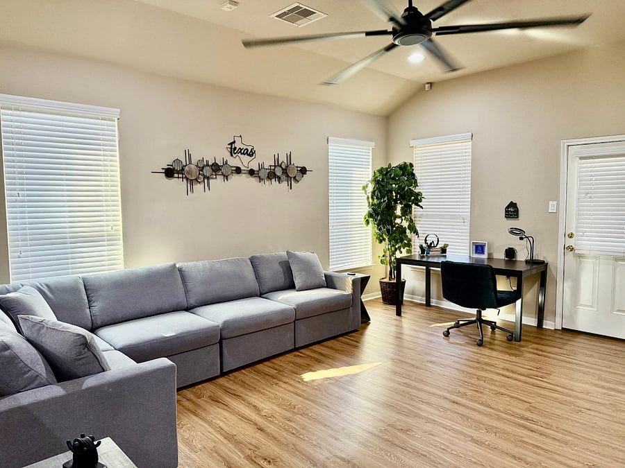 Furnished Finder property 989403_1 photo 3