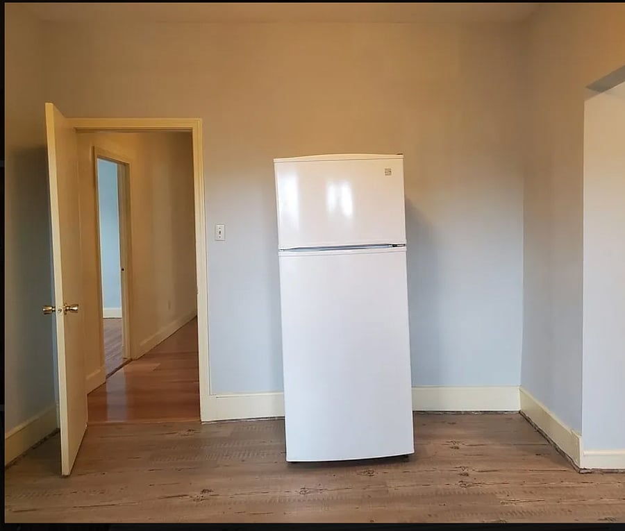 Fridge and Eat In Nook