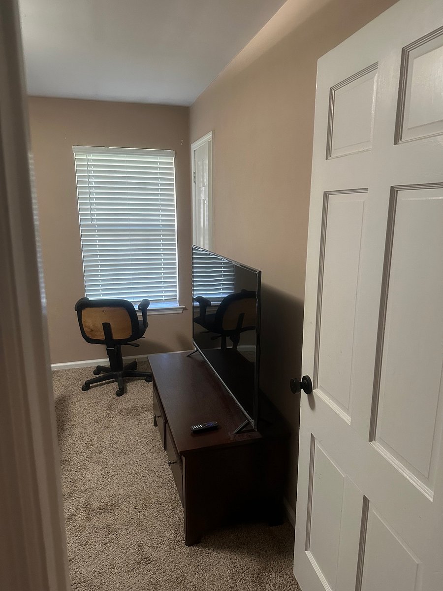 Furnished Finder property 989689_1 photo 9