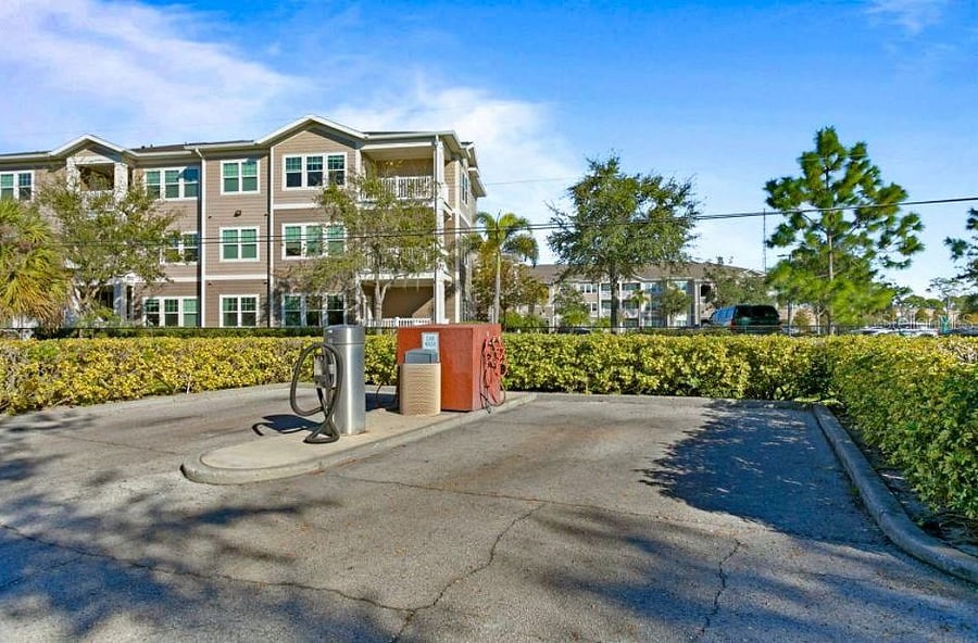 Furnished Finder property 989752_1 photo 68
