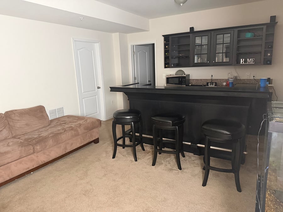 kitchenette with wet bar