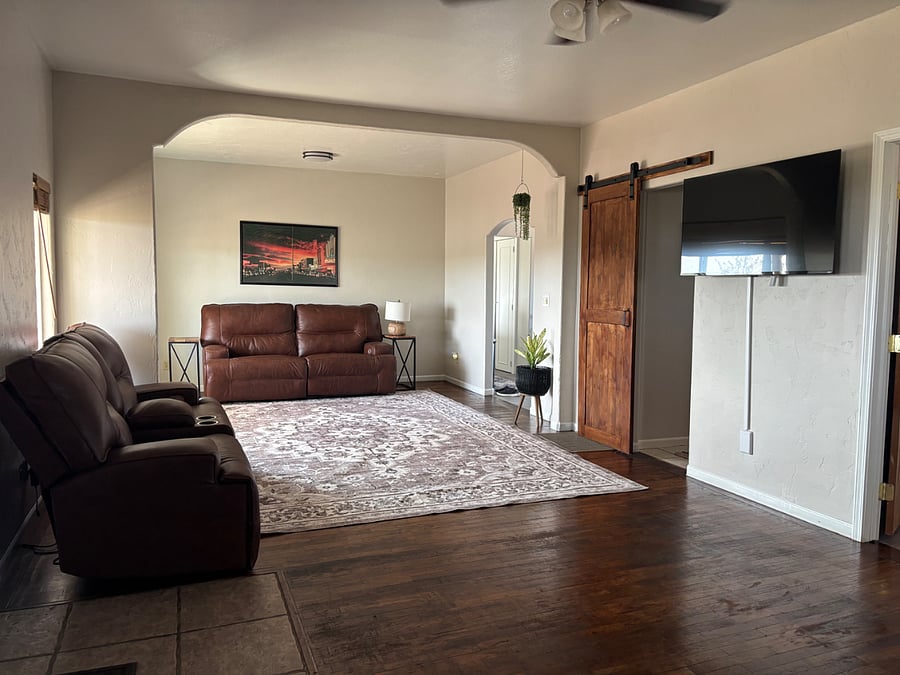 Furnished Finder property 989780_1 photo 1