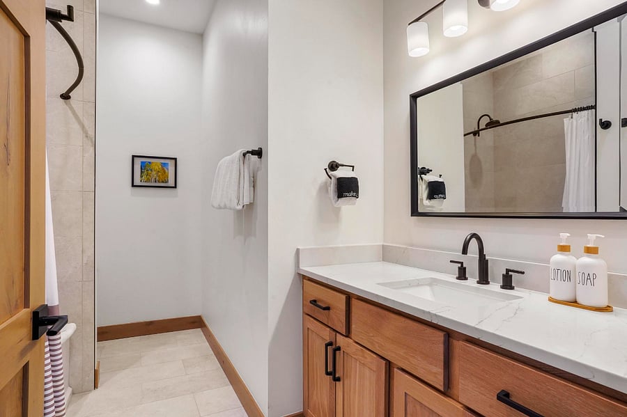 Towels, hairdryer, shampoo, conditioner, body wash, and soap provided for your arrival  please note these are not restocked during your stay.