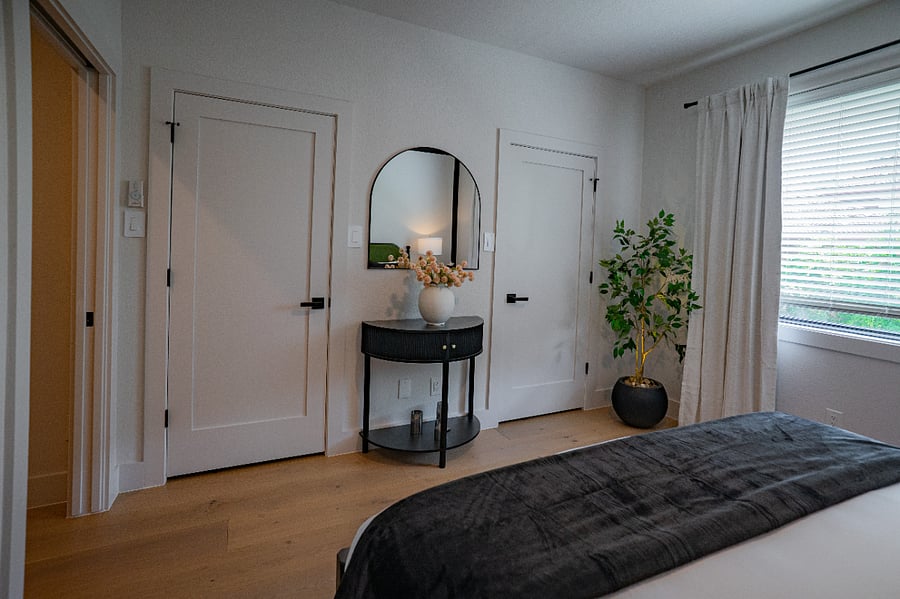 Bedroom Nightstand with Decorative Lamp