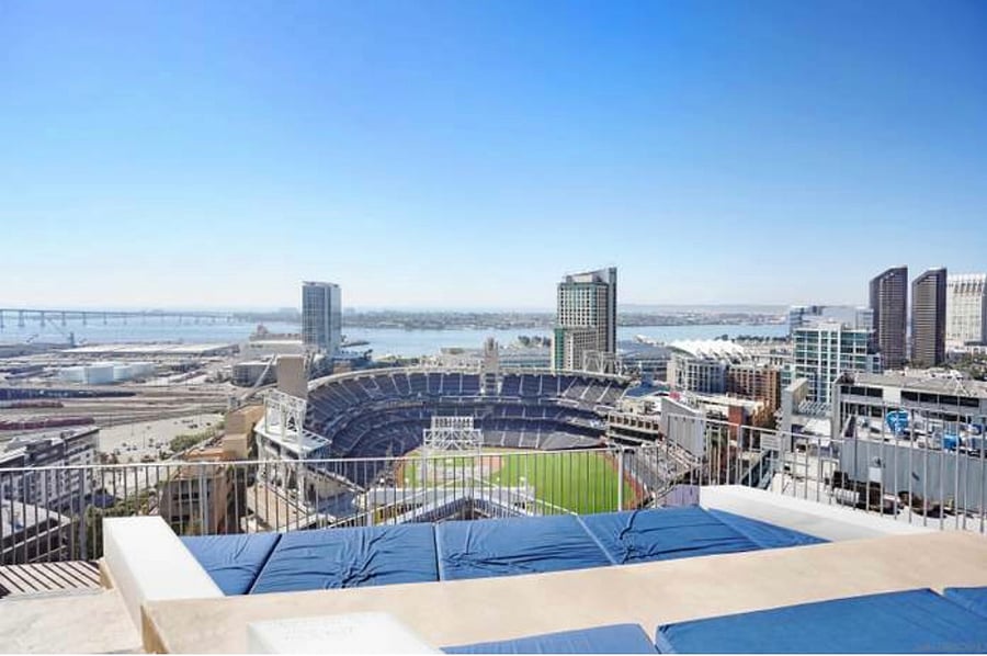 Rooftop, view of the city and Petco park