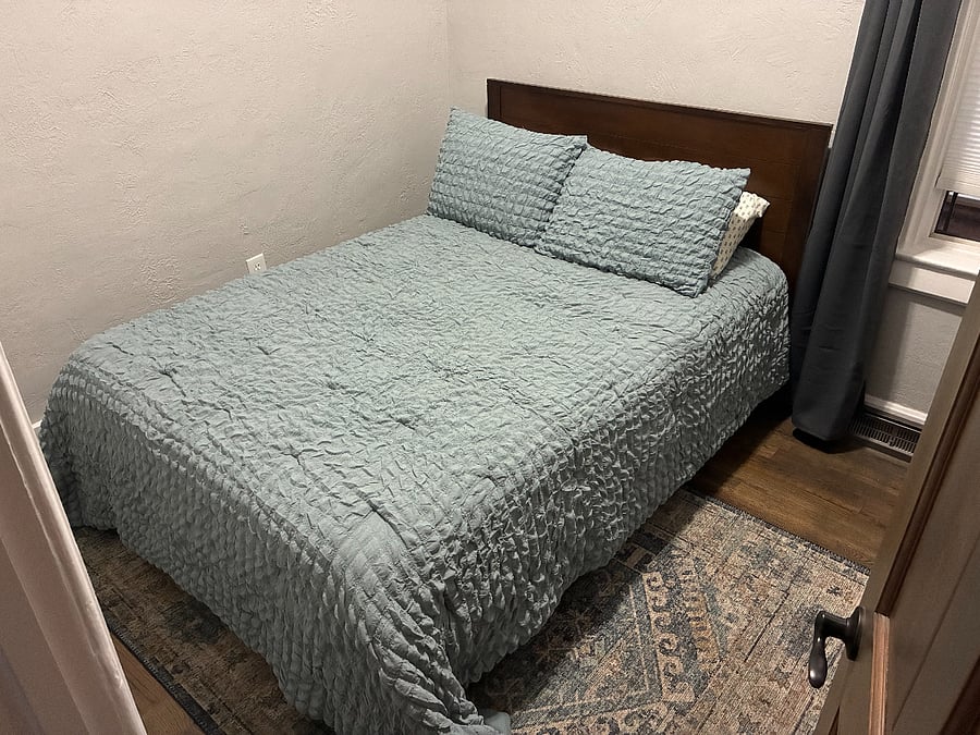 2nd available bedroom with full bed and dresser.