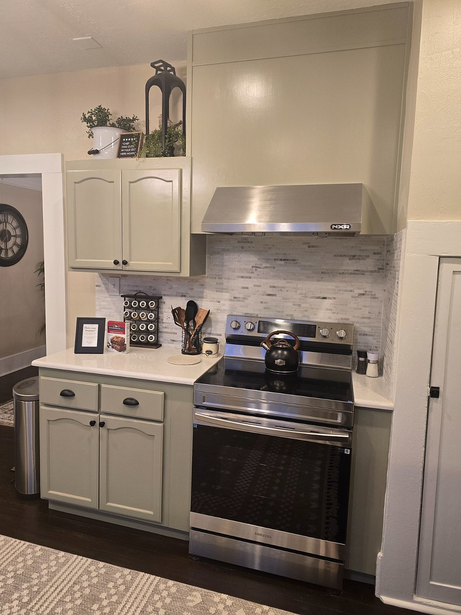 Furnished Finder property 989900_1 photo 9