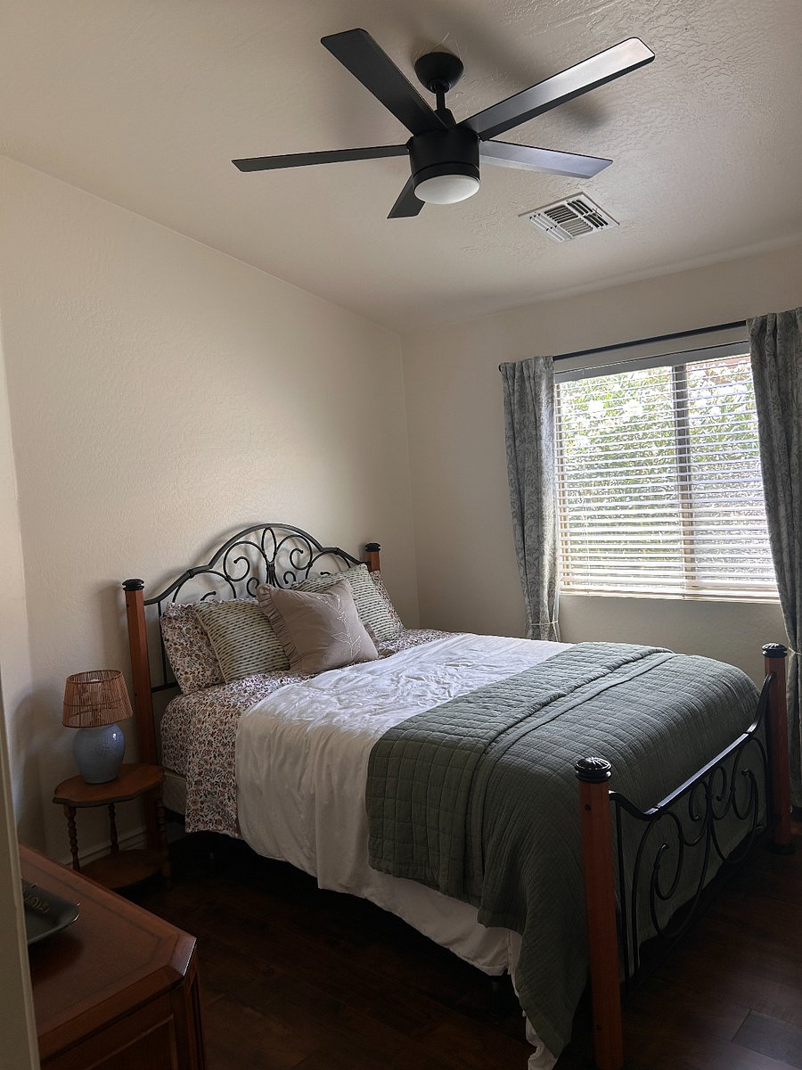Second bedroom