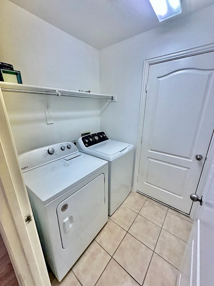 Washer dryer 