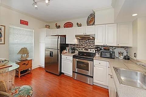 Furnished Finder property 989928_1 photo 3